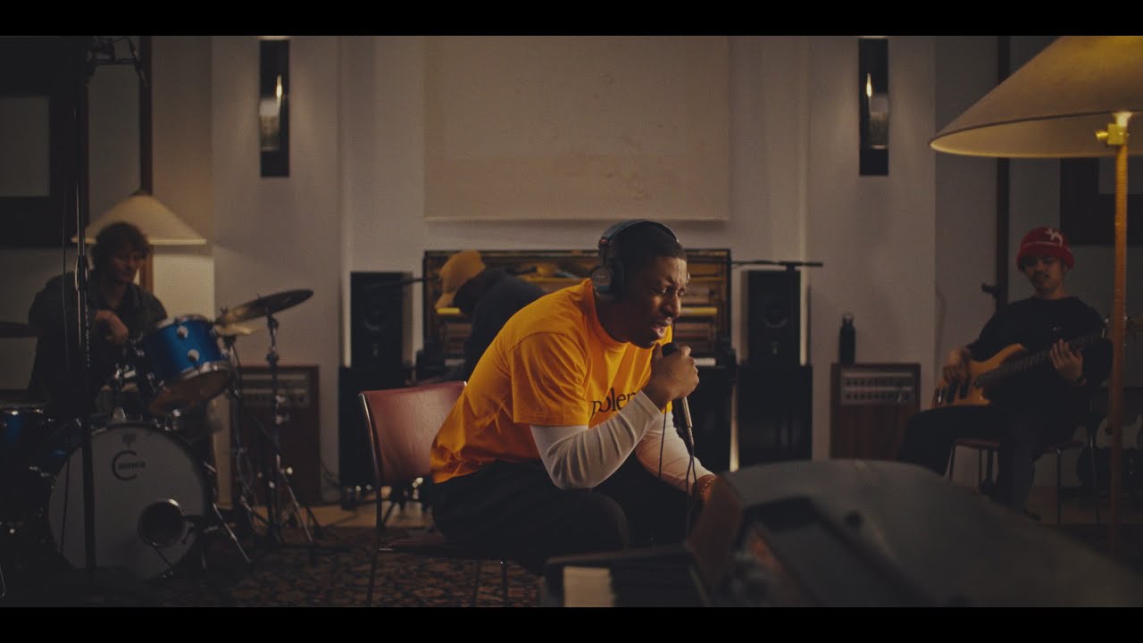 Samm Henshaw - Float