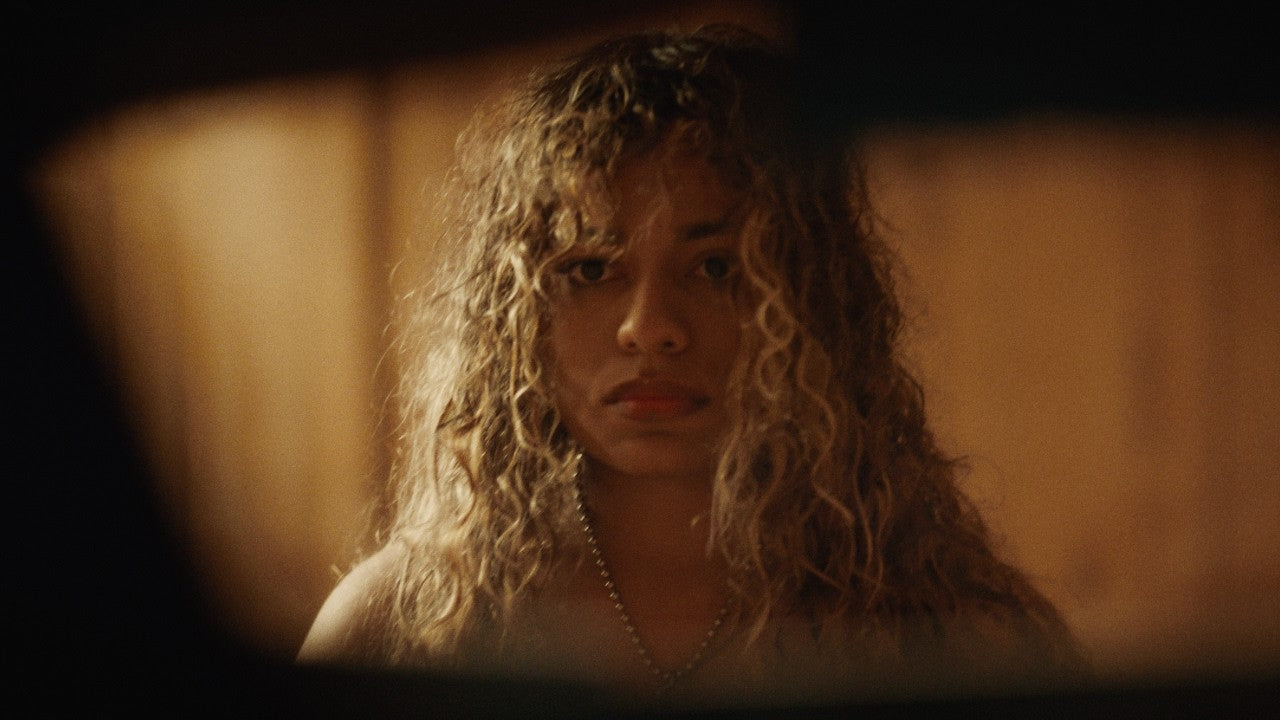 Bella Kay - i deserve better. (official music video)