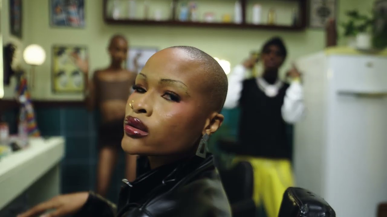 Kashcoming - Bololo (Official Video)
