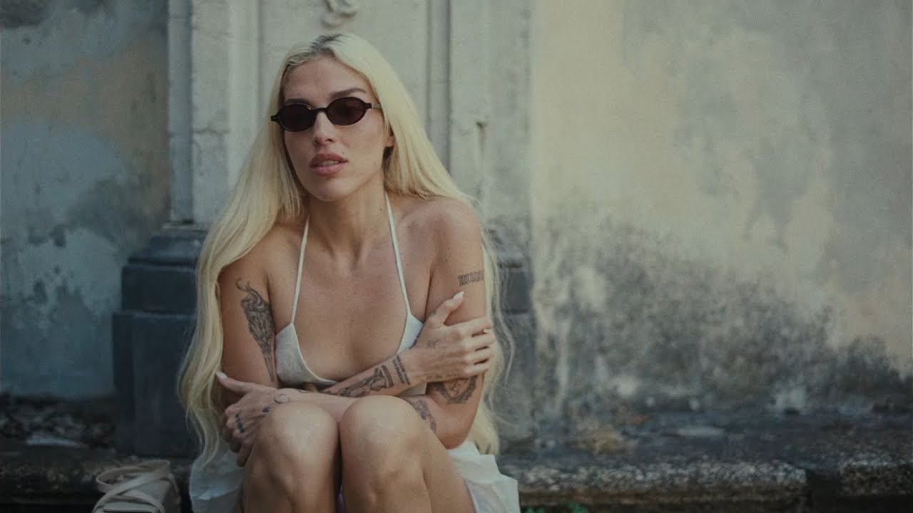 ELENA ROSE, Eladio Carrión - Roulin