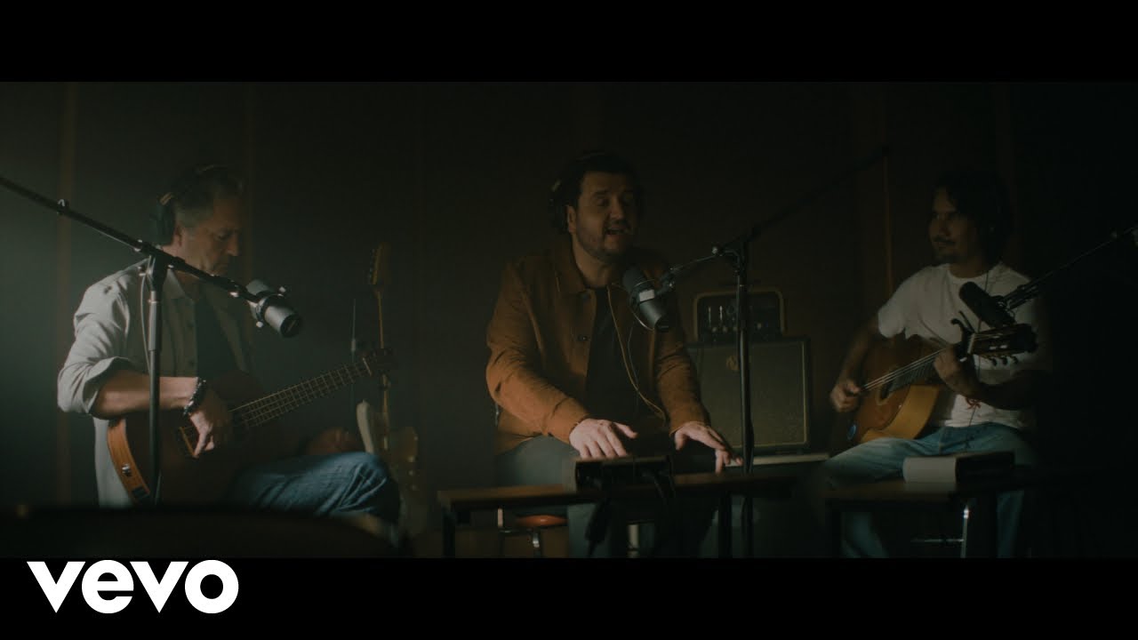 Eden Muñoz, Bacilos - Chimba (Video Oficial)