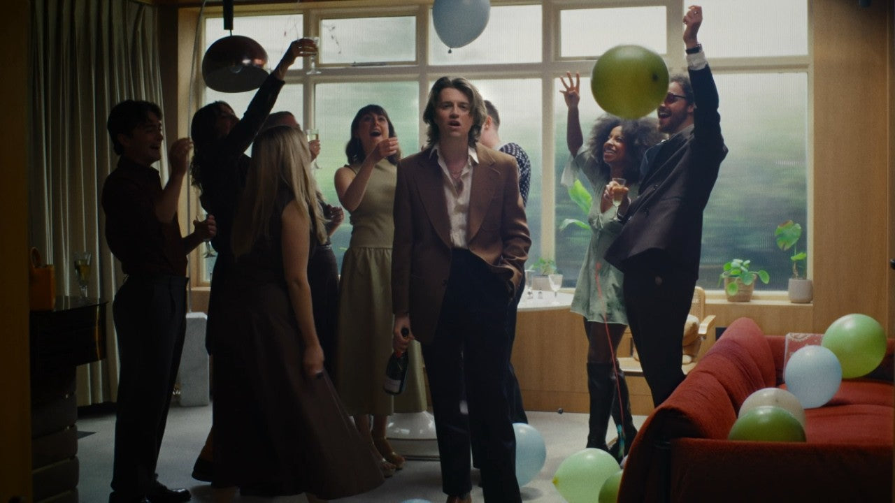 Isaac Stuart - Champagne (Official Music Video)