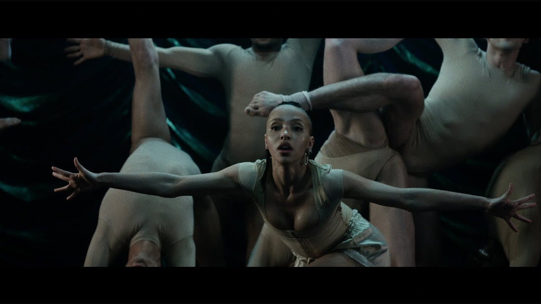 FKA twigs - Childlike Things (ft. North West)