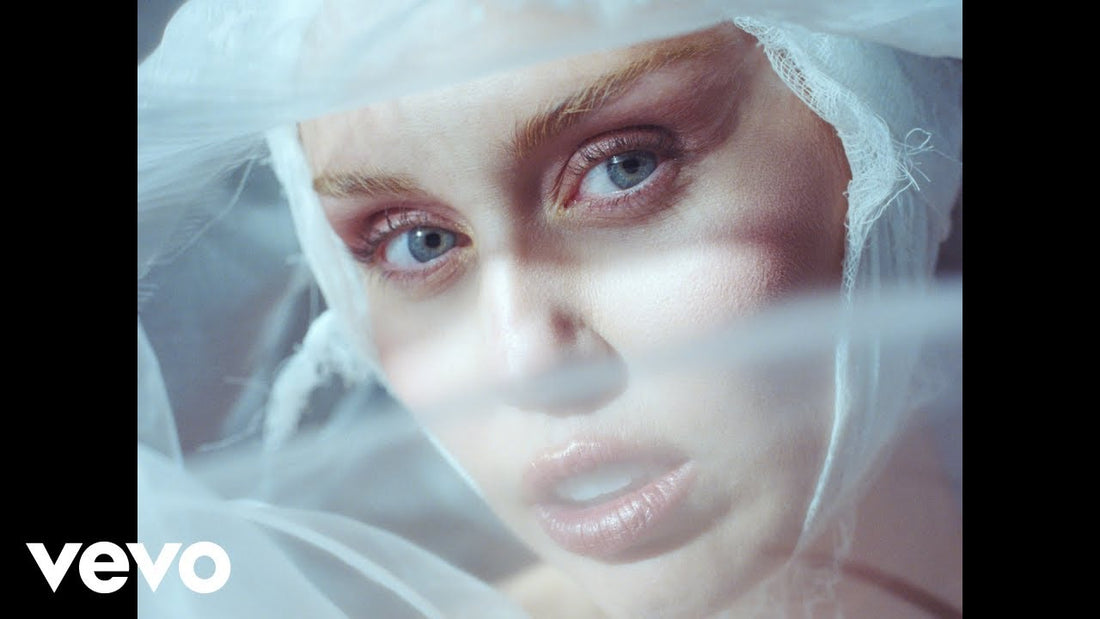 Miley Cyrus - Secrets (Official Video) ft. Lindsey Buckingham, Mick Fleetwood