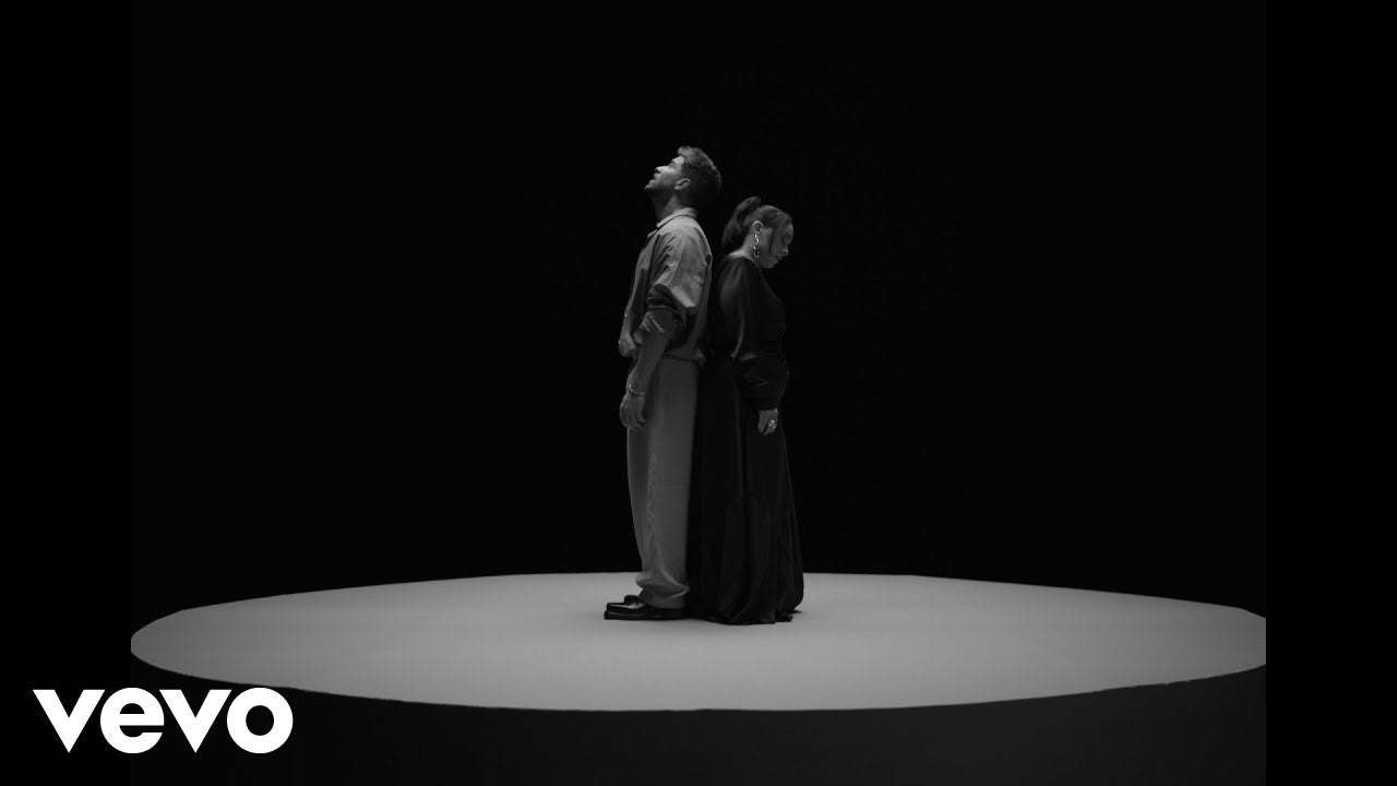 Carla Morrison, Pablo Alborán - Si Te Quedas (Official Video)