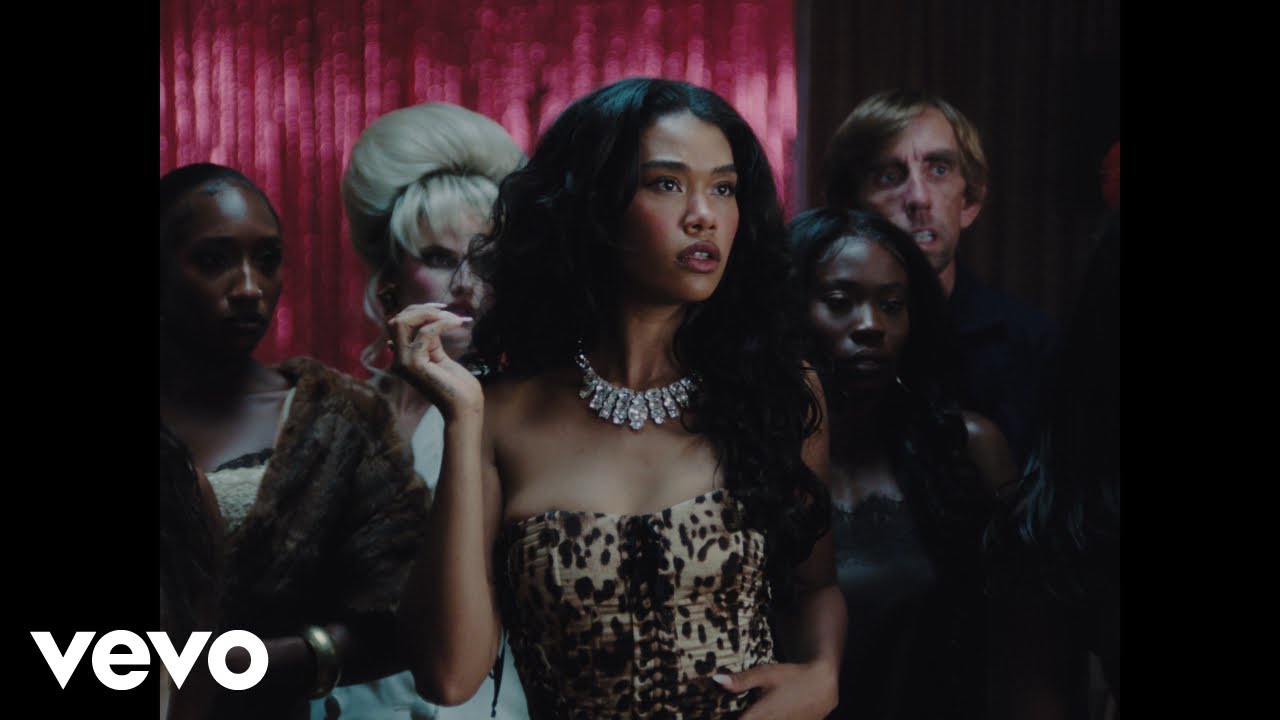 Amber Mark - Don’t Remind Me feat. Anderson .Paak (Official Music Video)