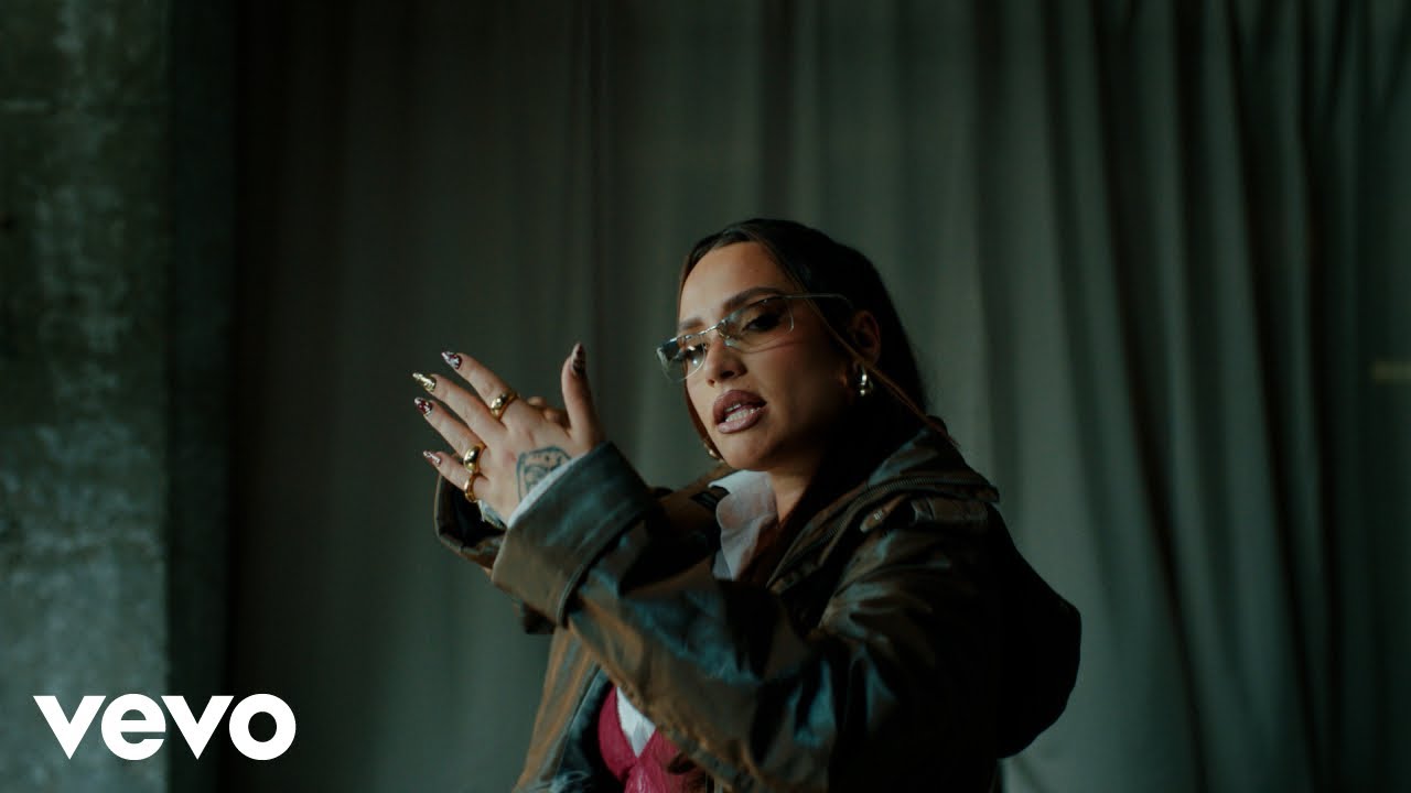 Lia Kali, Toni Anzis - En La Cuerda Floja (Video Oficial)