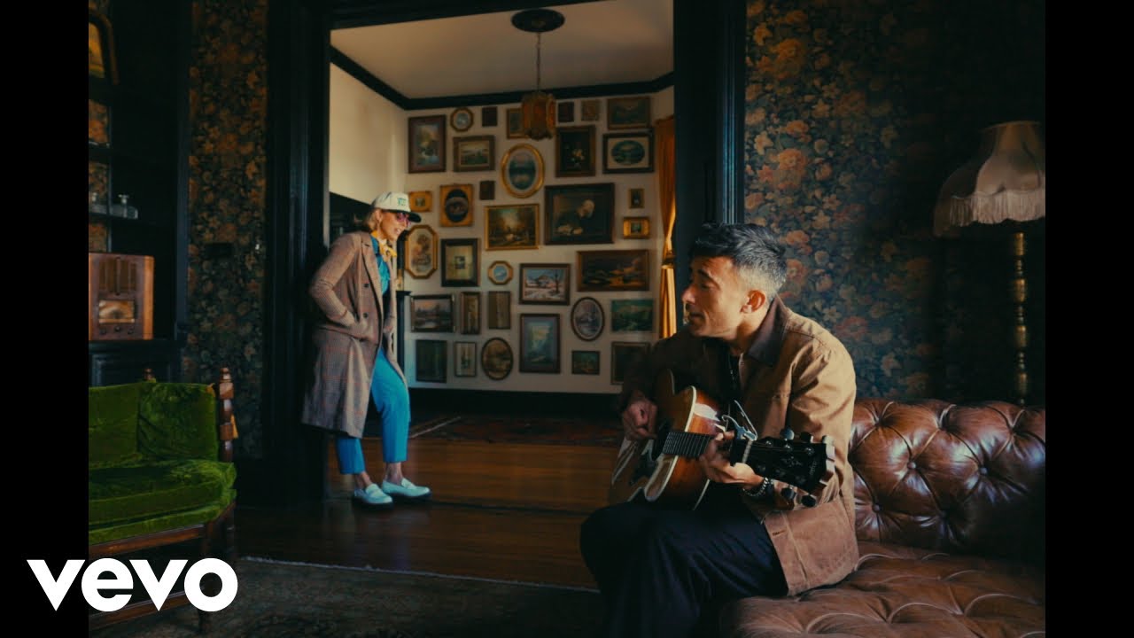Phil Wickham, Jamie MacDonald - Flowers (with Jamie MacDonald)[Official Music Video]